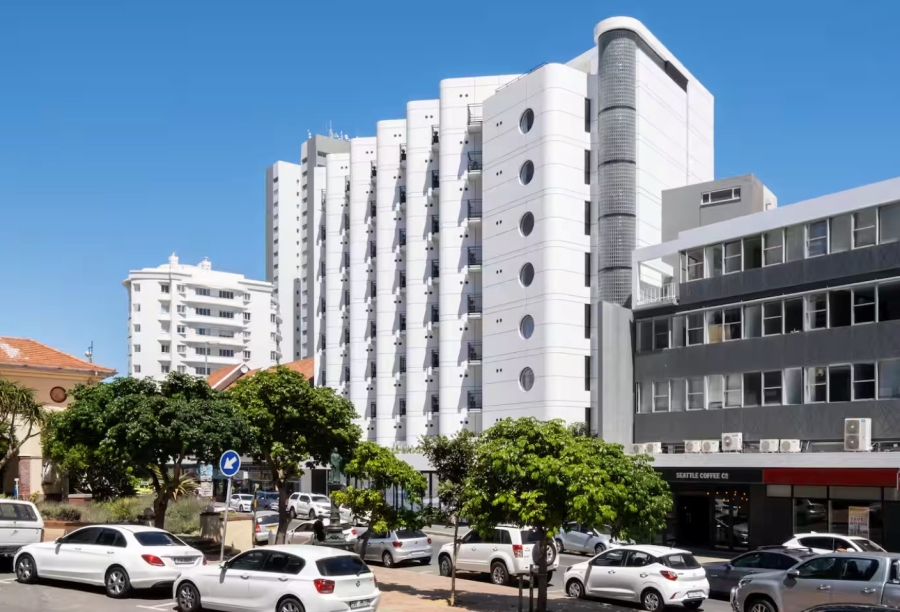 1 Bedroom Property for Sale in Sea Point Western Cape